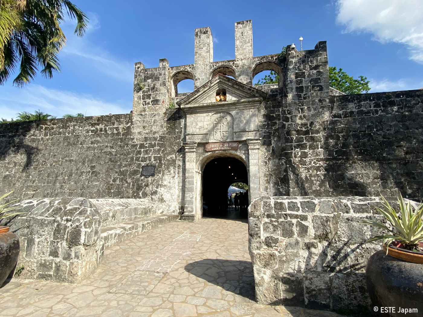 サンペドロ要塞の入口